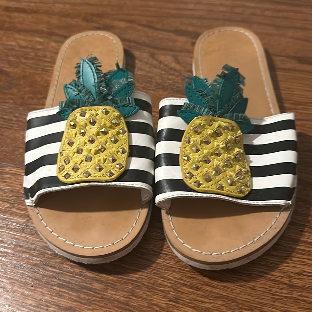 Kate Spade Black/White Pineapple Sandals